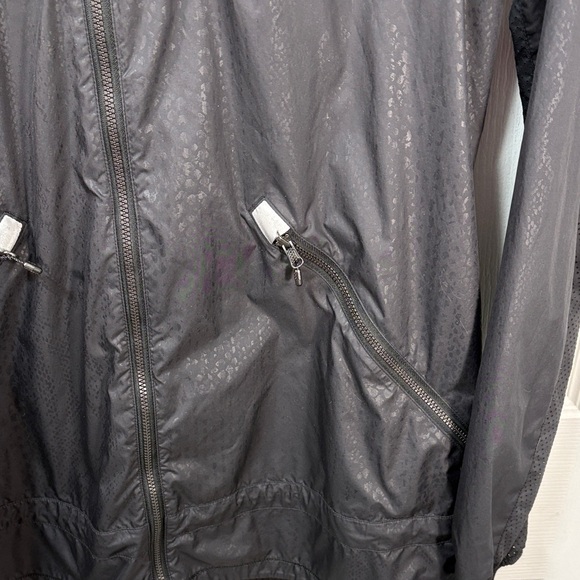 lululemon Miss Misty Black Hooded Windbreaker Jacket - Picture 5 of 16